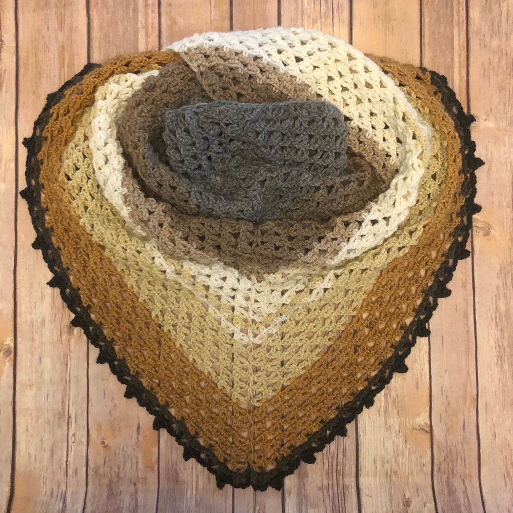 Triangle scarf